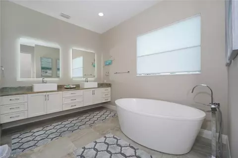 402 Pine Ave, Naples, FL 34108 photo 20