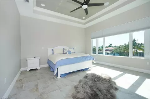 402 Pine Ave, Naples, FL 34108 photo 18
