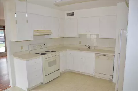 5 Kings Rd, Naples, FL 34112 photo 7