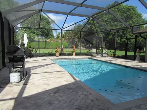 563 Cypress Way E, Naples, FL 34110 photo 2