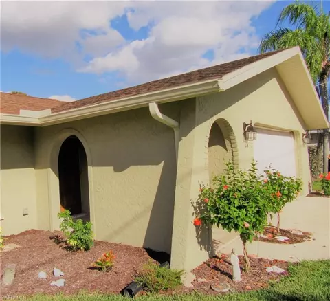 563 Cypress Way E, Naples, FL 34110 photo 7