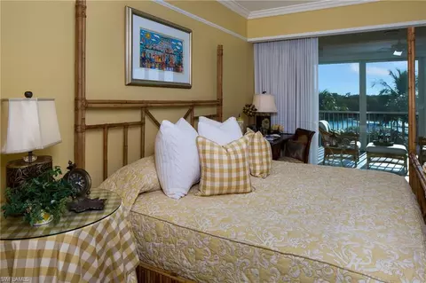 425 Dockside Dr #305, Naples, FL 34110 photo 12