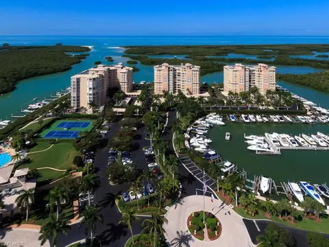 425 Dockside Dr #305, Naples, FL 34110 photo 14