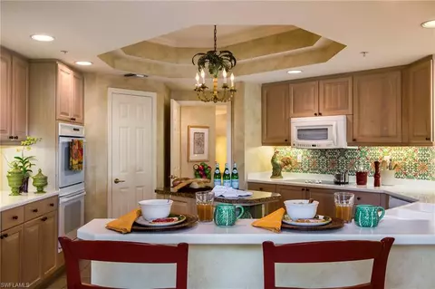 425 Dockside Dr #305, Naples, FL 34110 photo 6
