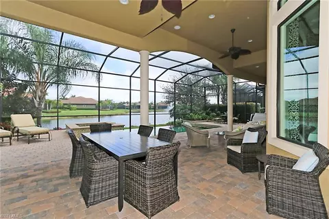 6444 Costa Cir, Naples, FL 34113 photo 4