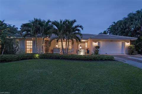 421 Wedge Dr, Naples, FL 34103 photo 1