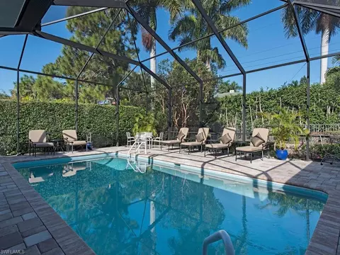 421 Wedge Dr, Naples, FL 34103 photo 2