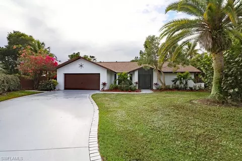 80 Valley Stream Ln, Naples, FL 34113 photo 4