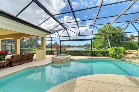 7857 Classics Dr, Naples, FL 34113 photo 4