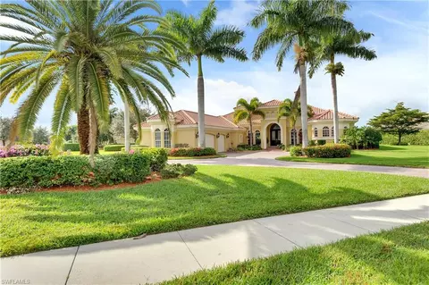 7857 Classics Dr, Naples, FL 34113 photo 2