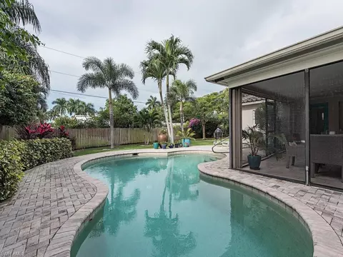2705 Crayton Rd, Naples, FL 34103 photo 7