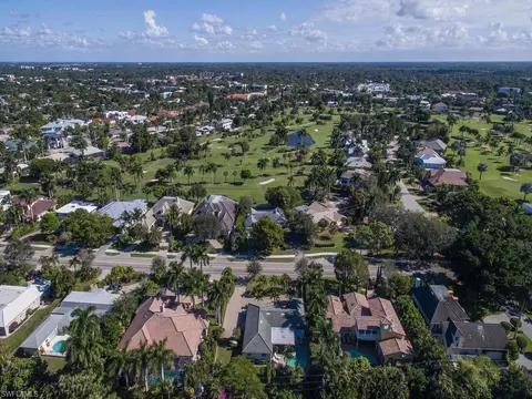 2705 Crayton Rd, Naples, FL 34103 photo 3