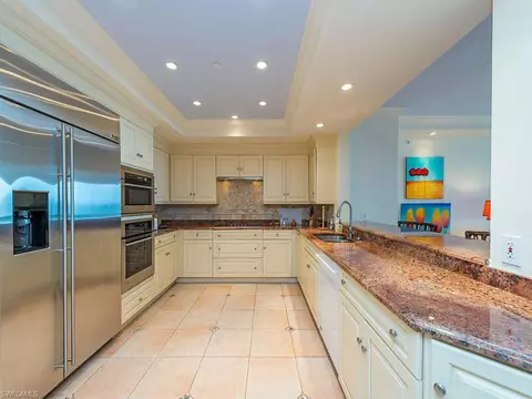 60 Seagate Dr #804, Naples, FL 34103 photo 6