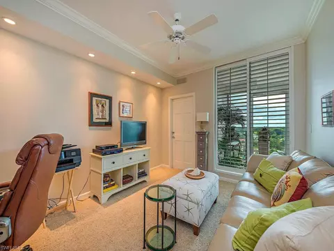 60 Seagate Dr #804, Naples, FL 34103 photo 9