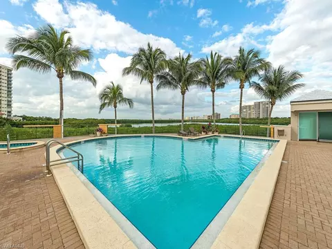 60 Seagate Dr #804, Naples, FL 34103 photo 12