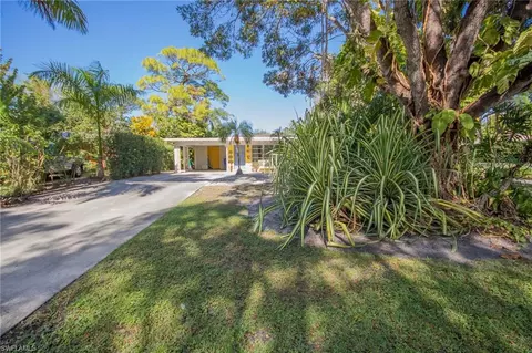 541 2nd Ave N, Naples, FL 34102 photo 4