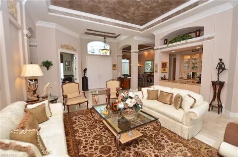 402 Edgemere Way E, Naples, FL 34105 photo 5