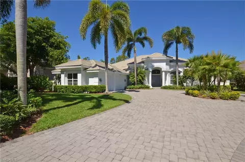 402 Edgemere Way E, Naples, FL 34105 photo 1
