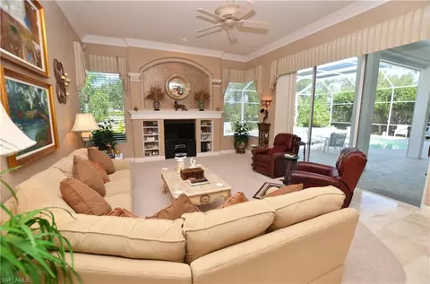 402 Edgemere Way E, Naples, FL 34105 photo 11