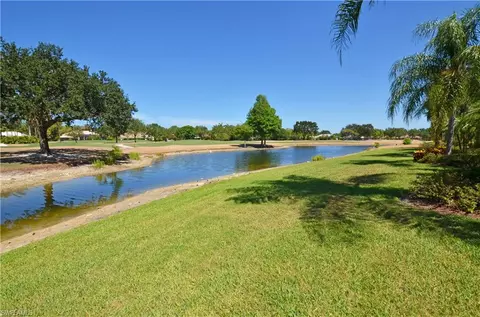 402 Edgemere Way E, Naples, FL 34105 photo 25