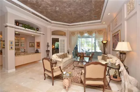 402 Edgemere Way E, Naples, FL 34105 photo 4