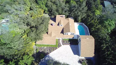 400 Cocohatchee Blvd, Naples, FL 34110 photo 3