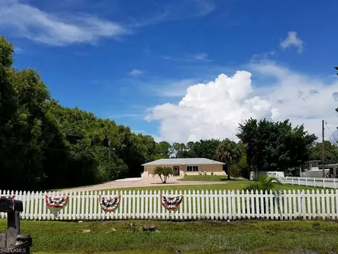 5307 Myrtle Ln, Naples, FL 34113 photo 1