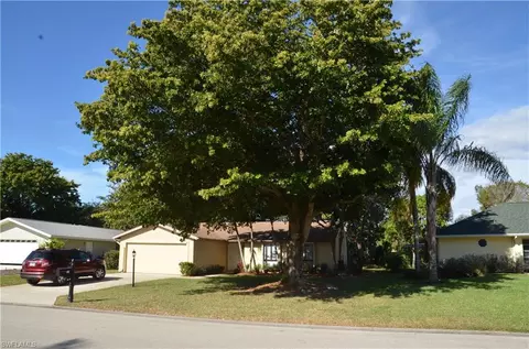 533 Landmark Dr, Naples, FL 34112 photo 12