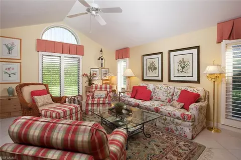 701 Pineside Ln, Naples, FL 34108 photo 2