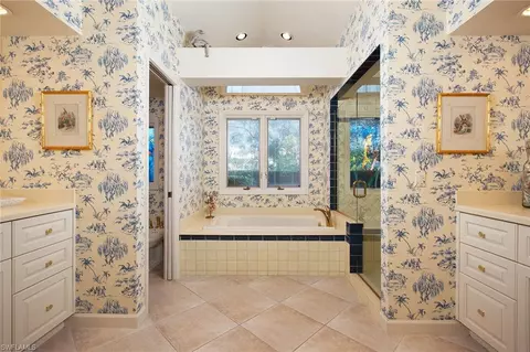 701 Pineside Ln, Naples, FL 34108 photo 9
