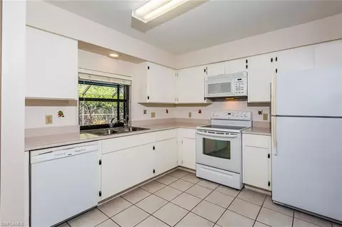 4587 Robin Ave, Naples, FL 34104 photo 3