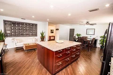 1082 Bluebird St, Naples, FL 34104 photo 9