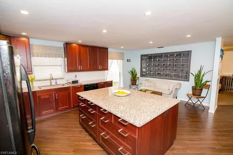 1082 Bluebird St, Naples, FL 34104 photo 8