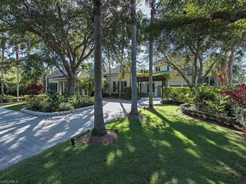450 Yucca Rd, Naples, FL 34102 photo 2