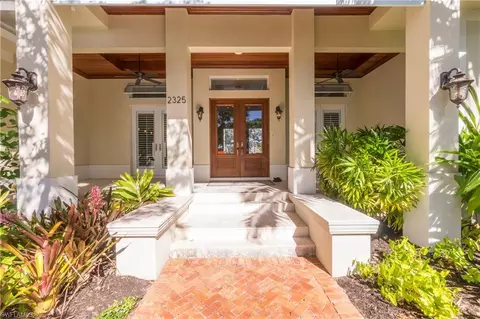 2325 Kingfish Rd, Naples, FL 34102 photo 2