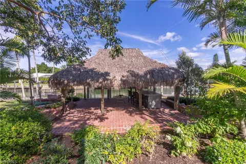 2325 Kingfish Rd, Naples, FL 34102 photo 4