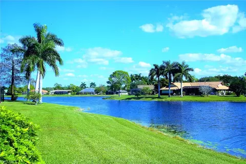 2314 Queens Way, Naples, FL 34112 photo 2