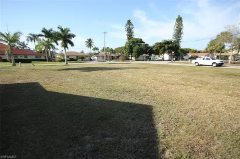135 Capri Blvd, Naples, FL 34113 photo 4