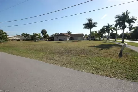 135 Capri Blvd, Naples, FL 34113 photo 6