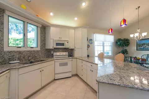 883 Turtle Ct, Naples, FL 34108 photo 5