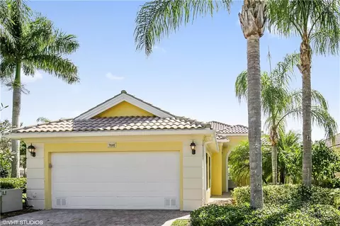 7646 Hernando Ct, Naples, FL 34114 photo 2