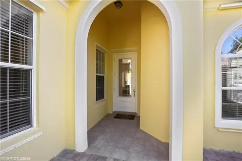 7646 Hernando Ct, Naples, FL 34114 photo 3