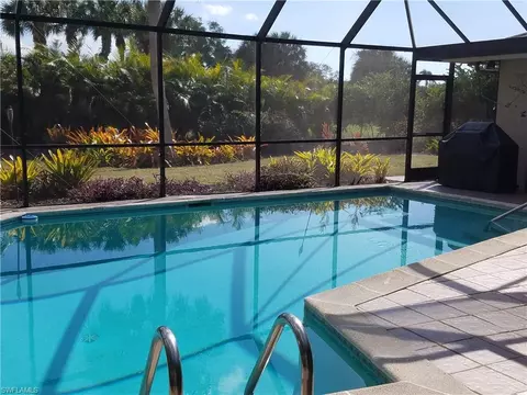 372 Juli Fe Dr, Naples, FL 34110 photo 14