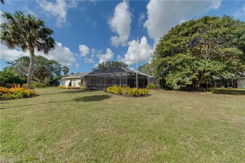 372 Juli Fe Dr, Naples, FL 34110 photo 16