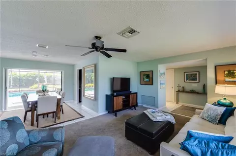 372 Juli Fe Dr, Naples, FL 34110 photo 6