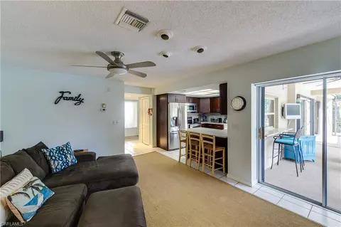 372 Juli Fe Dr, Naples, FL 34110 photo 5