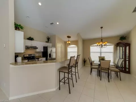 942 Marble Dr, Naples, FL 34104 photo 7