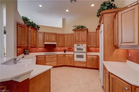 520 Eagle Creek Dr, Naples, FL 34113 photo 3