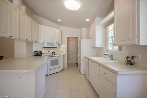 4137 Tabago Ln, Naples, FL 34119 photo 11