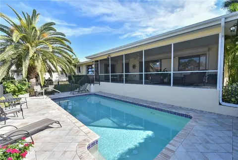 475 Heron Ave, Naples, FL 34108 photo 23